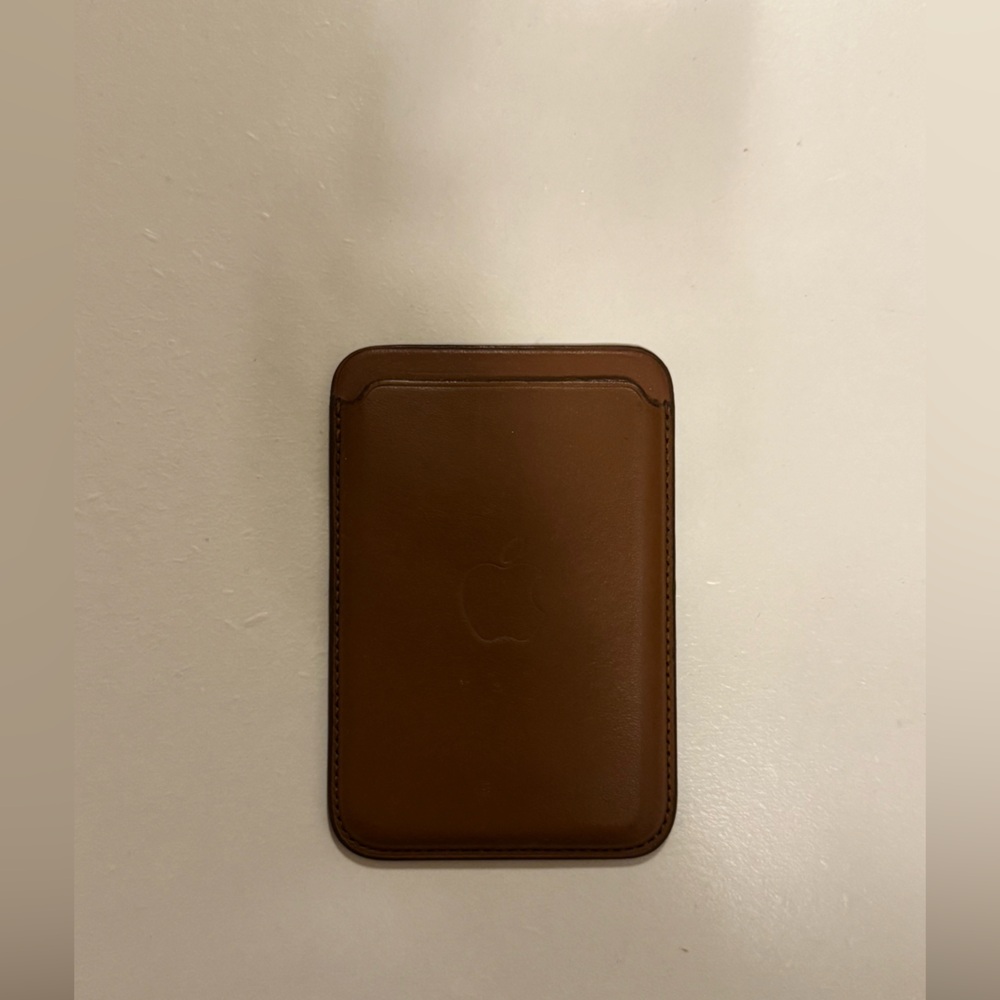 Apple MagSafe Wallet Brown Leather